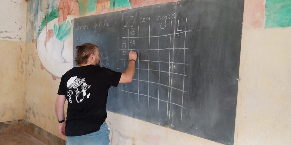 12. En la escuela